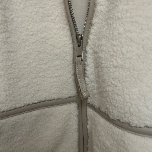 Abercrombie Cream Sherpa Jacket - Picture 4 of 4